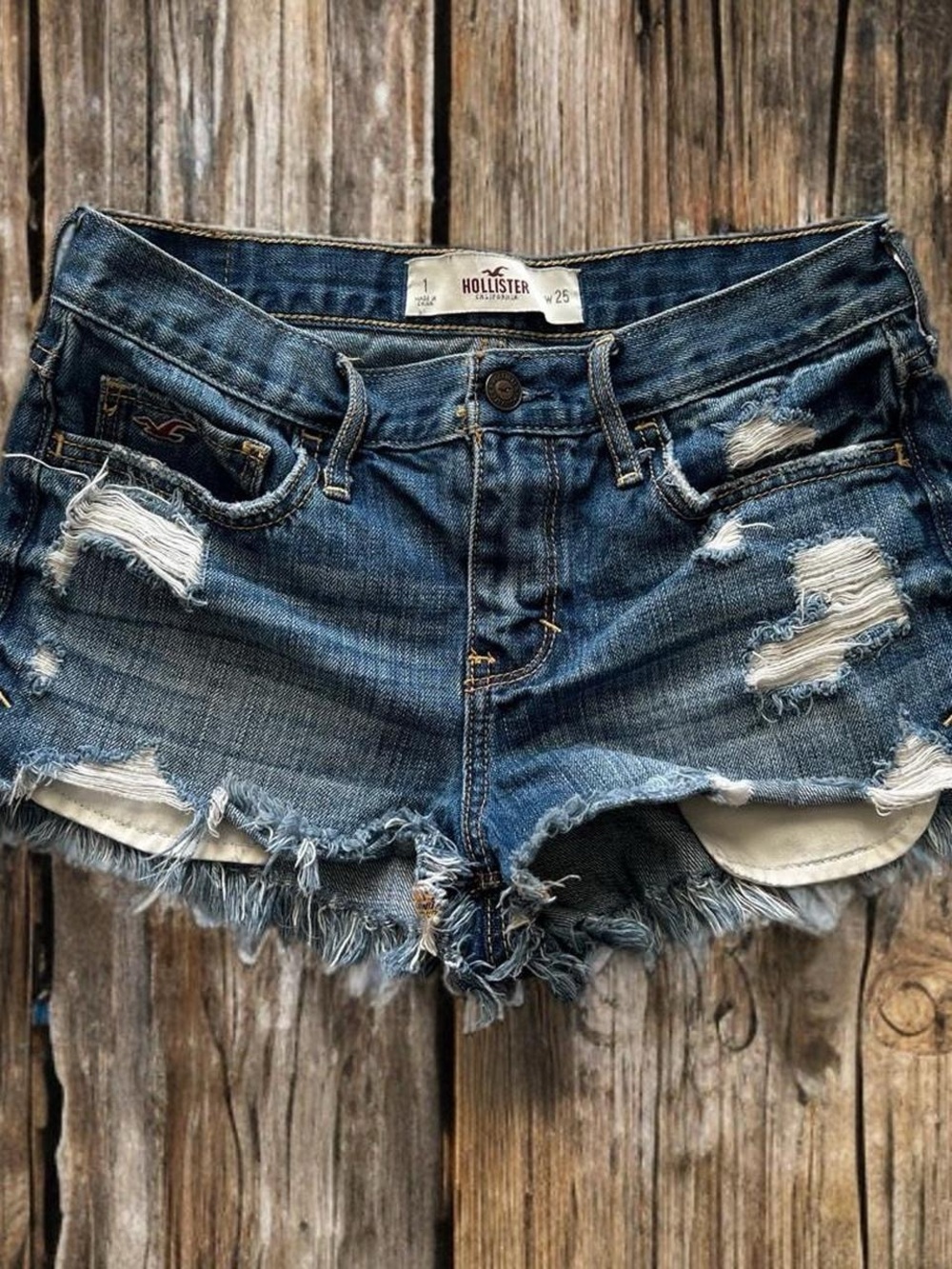Y2K Hollister Women's Distressed Dark Blue Denim Cutoff Shorts Size 1